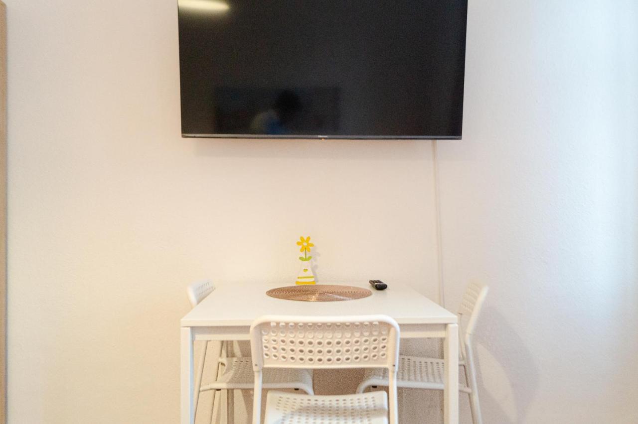 Comfy 2Br- Apartment Near Wiener Stadthalle מראה חיצוני תמונה
